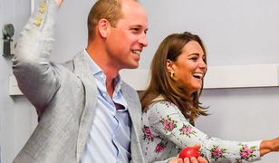 Kate i William śmieją się i trzymają za ręce. Tak przywitali nowy rok