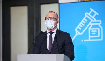 Trzecia dawka szczepionki przeciw COVID-19 ma zwiększyć skuteczność 