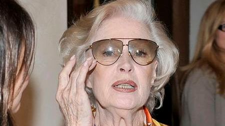 Pisarka, jurorka, fotografka