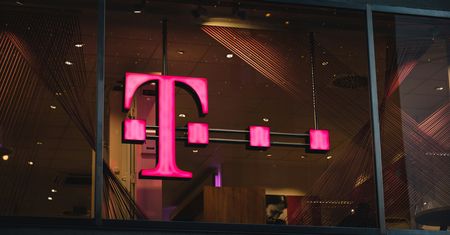 T-Mobile wprowadza telewizję za darmo. 75 kanałów bez abonamentu