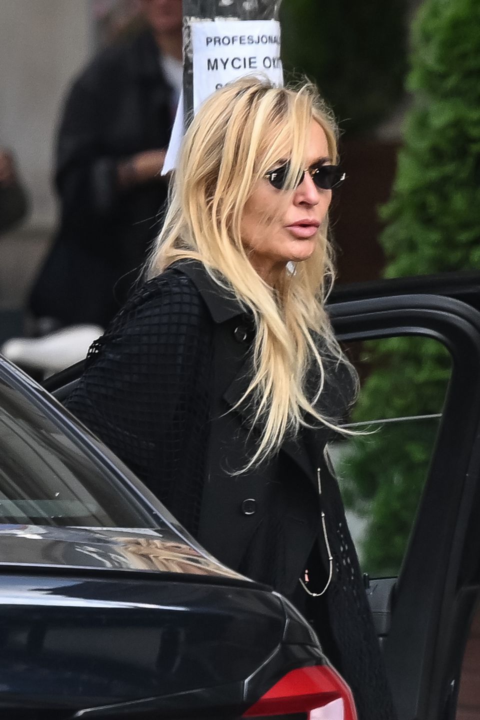 Monika Olejnik "przyłapana" na mieście. Woził ją szofer