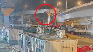 BMW wyleciało w powietrze. Trzy młode osoby nie żyją. Nagranie z Indii