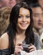 Lily Allen zaśpiewa z Lindsay Lohan
