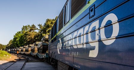 PKN Orlen pozbywa się spółek kolejowych. PKP Cargo zapłaci ćwierć miliarda
