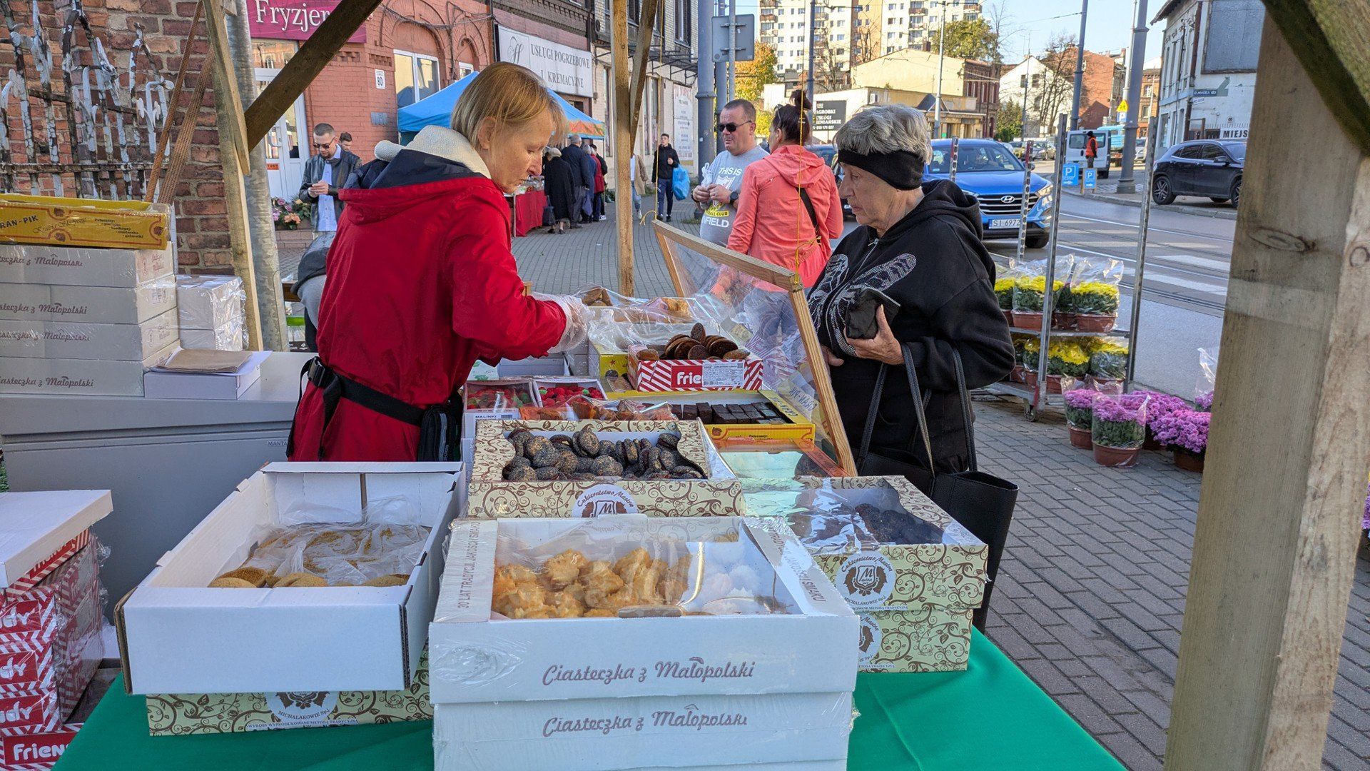 Sprawdziliśmy menu przed cmentarzami w województwie śląskim w dniu Wszystkich Świętych