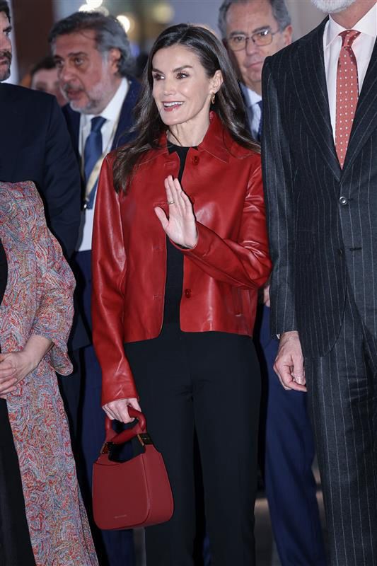 Letizia w modnym outficie