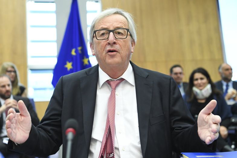 Podatki muszą być płacone tam, gdzie są należne, czy to online czy offline - powiedział Juncker.