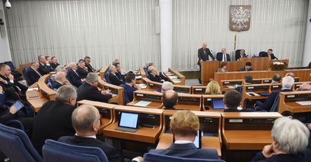 Podatek bankowy. Senat przyjął ustawę, ale wprowadził 15 poprawek