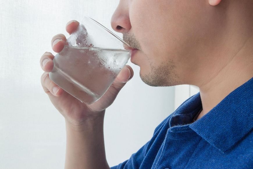 Alkalizowana woda jonizowana skutecznie optymalizuje poziom kwasu