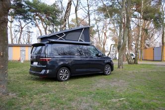 Volkswagen California w dwóch wariantach. Hotel kontra namiot na kołach w naszym teście