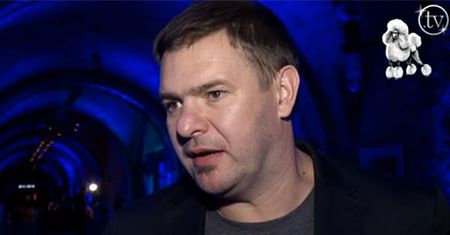 "Kobieta jest ozdobą przy mnie!"