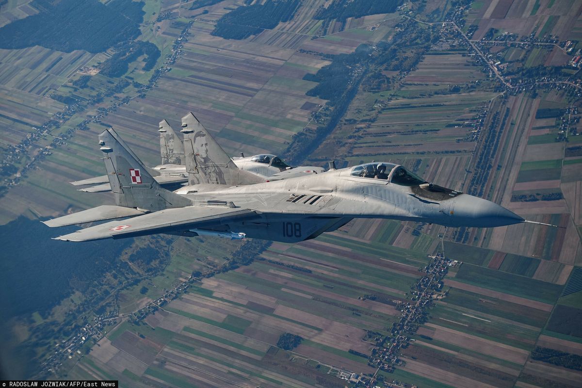 Odrzutowiec myśliwski F16.