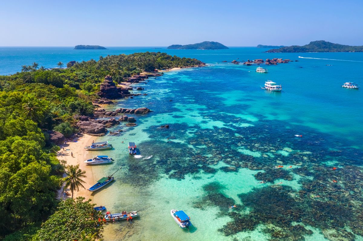 Wyspa Phu Quoc kusi pięknymi plażami