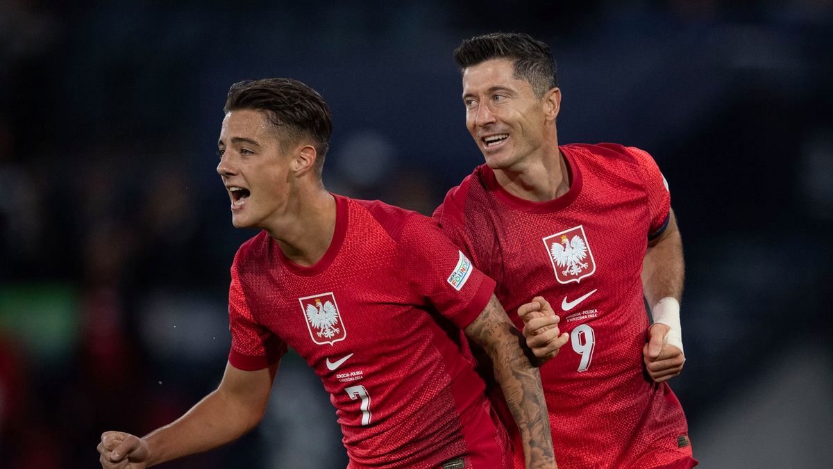 Getty Images / Joe Prior/Visionhaus / Na zdjęciu: Kacper Urbański i Robert Lewandowski