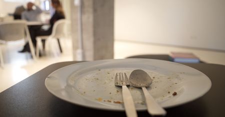 Dyrektorka zobaczyła wpisy w sieci. Kucharki straciły pracę