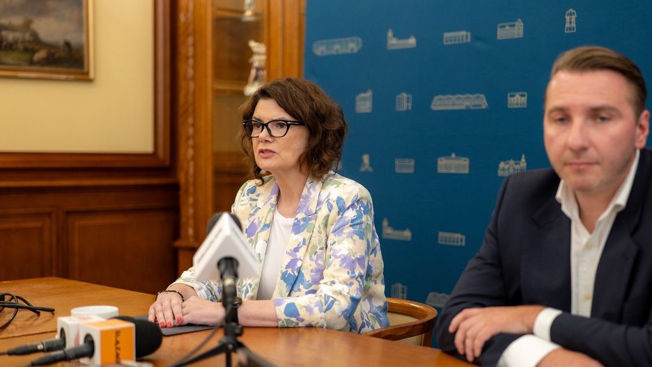 19 sierpnia list intencyjny farmy fotowoltaicznej podpisali prezesi Zabrzańskiego Przedsiębiorstwa Energetyki Cieplnej i MOSiR w Zabrzu