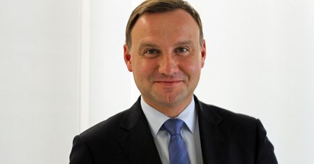 Duda szuka twardzieli do pracy. Płaci całkiem nieźle