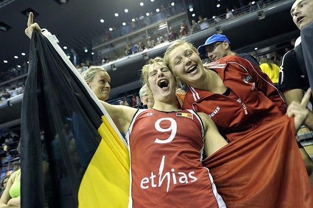 Radość Aelbrecht i jej koleżanek po zdobyciu medalu ME była olbrzymia / fot. cev.lu