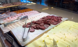 Lepiej nie jedz tego w hotelu. Ekspertka radzi uważać