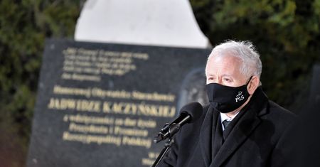 Kaczyński w Starachowicach. "Wynocha, hańba"