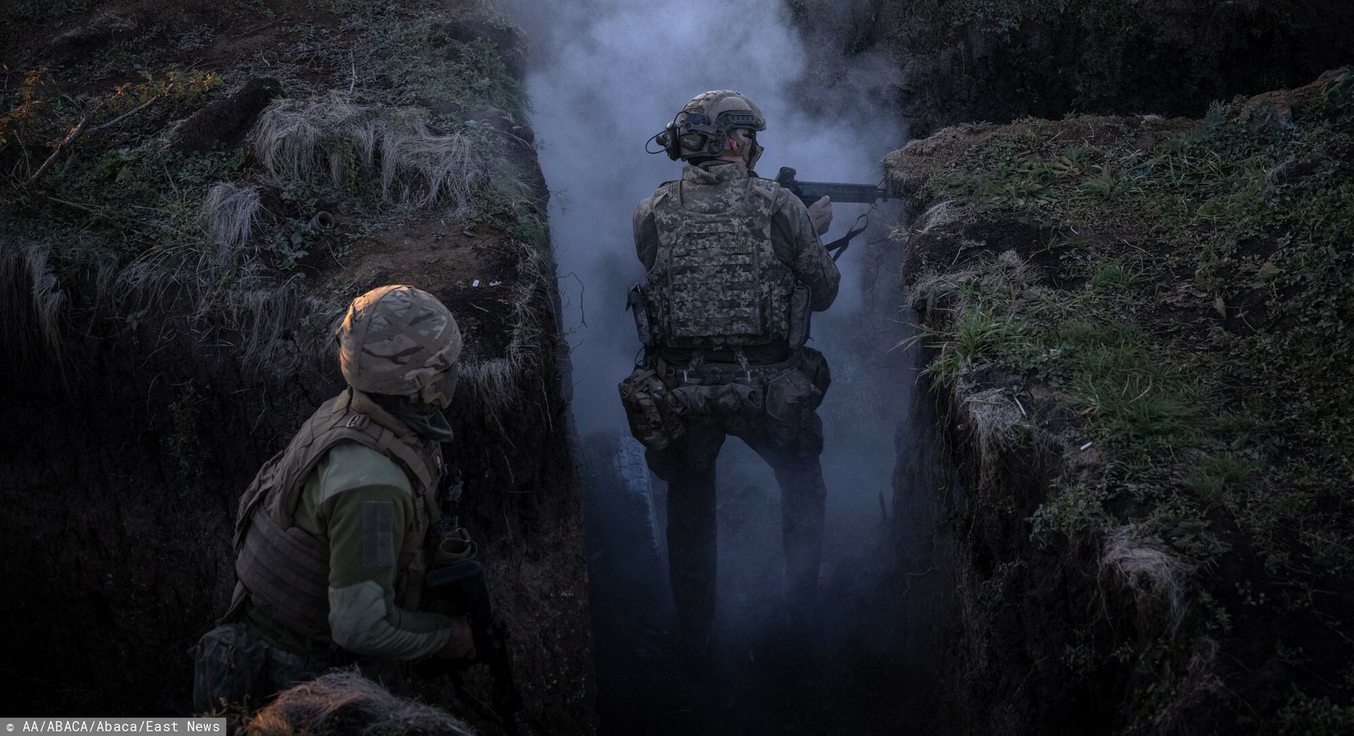 Ukraińscy żołnierze ćwiczą walkę w okopach, październik 2023 r. Wojna z Rosją może potrwać wiele lat