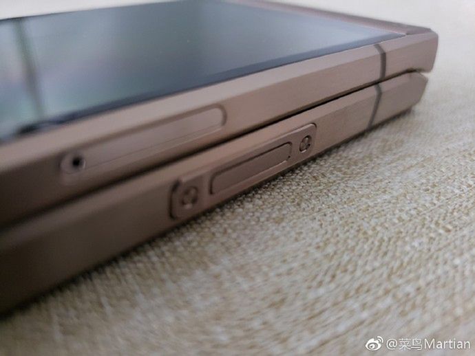 #wSkrócie: Samsung W2019 na zdjęciach, składany Galaxy F w drodze i Snapdragon 8150 w bazie Geekbench 6