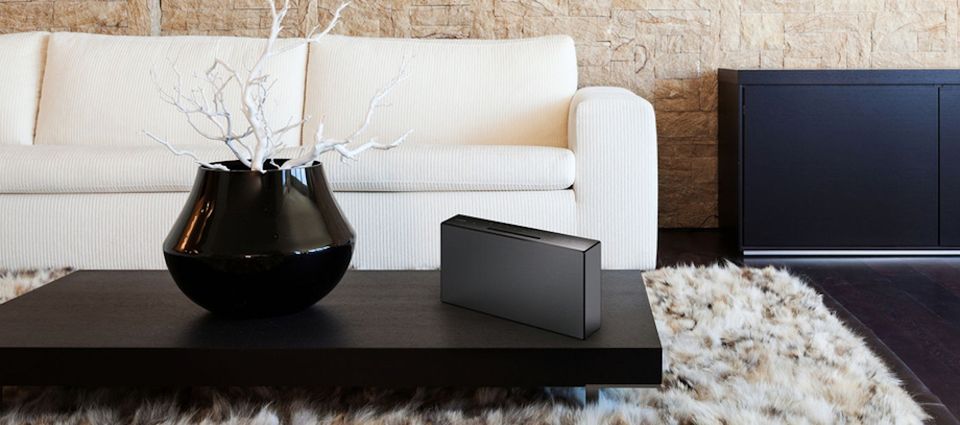 Mikrowieża Sony CMT-X5CDB wygląda jak metalowe pudełko, ale gra jak orkiestra 2
