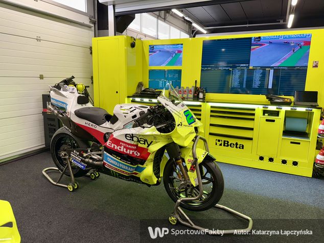 W garażu MotoGP wszystko jest na swoim miejscu