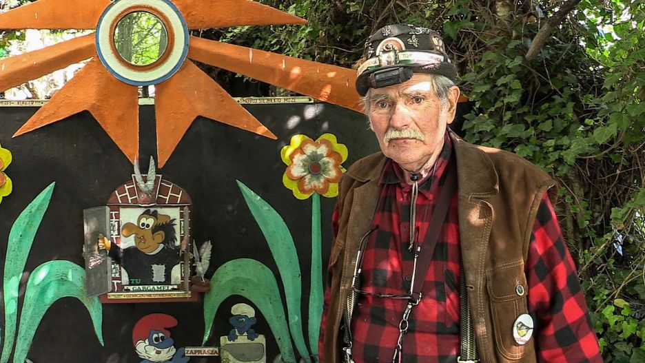 Paweł Wojciechowski całą wioskę smerfów stworzył własnoręcznie