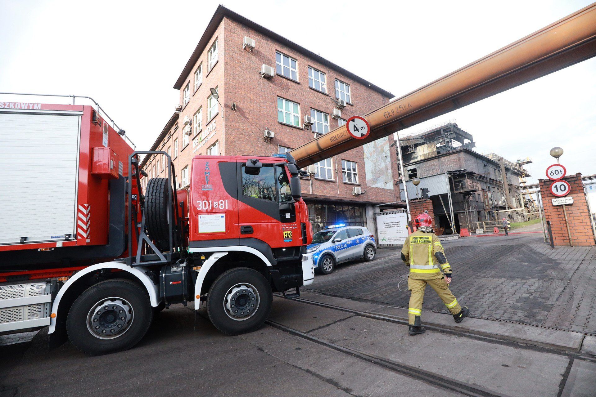 Pożar na terenie Huty w Łaziskach Górnych