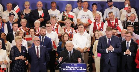 Kaczyński aż uderzył się w piersi za tę pomyłkę. Dostał brawa