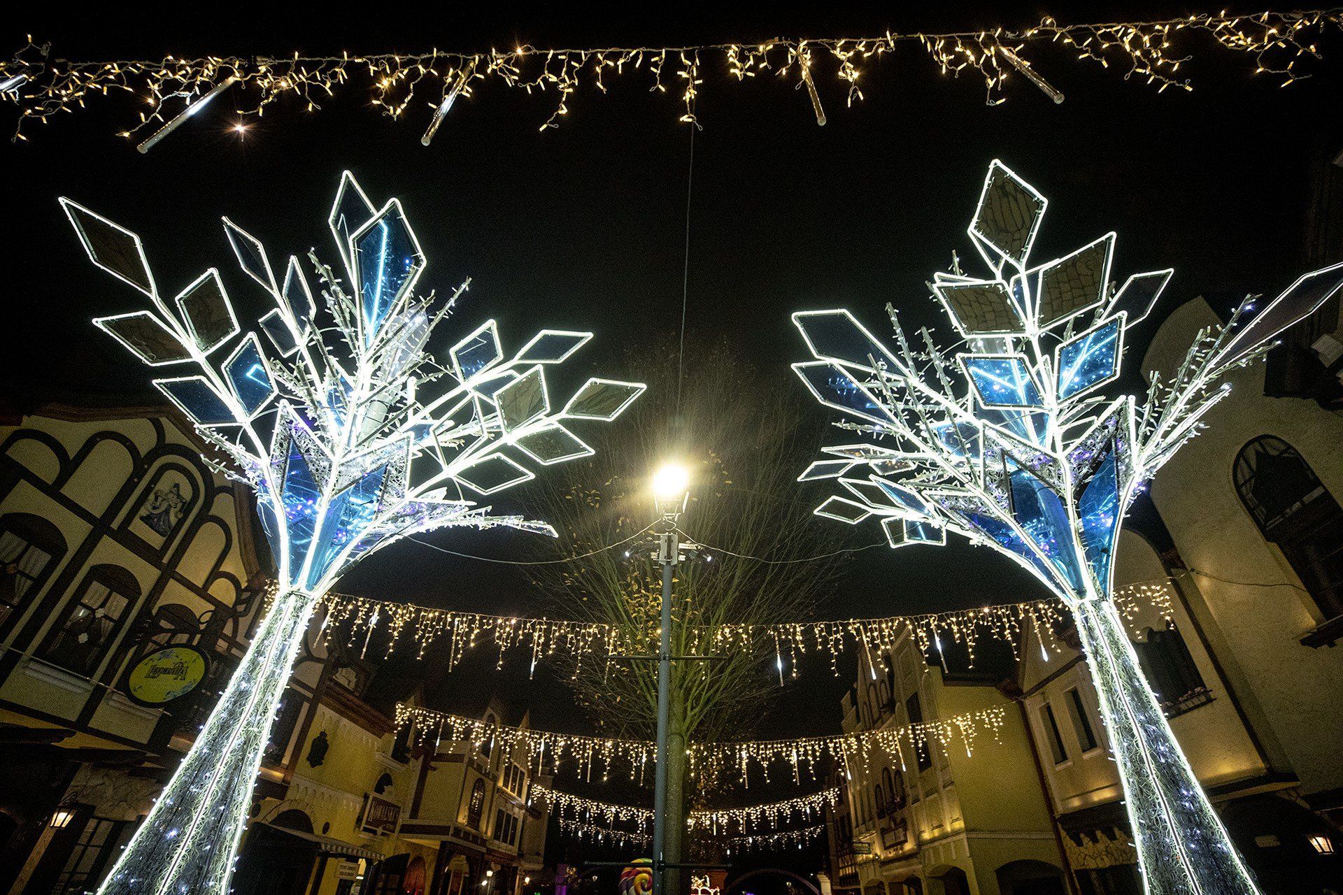 Tysiące świateł rozświetla Legendię