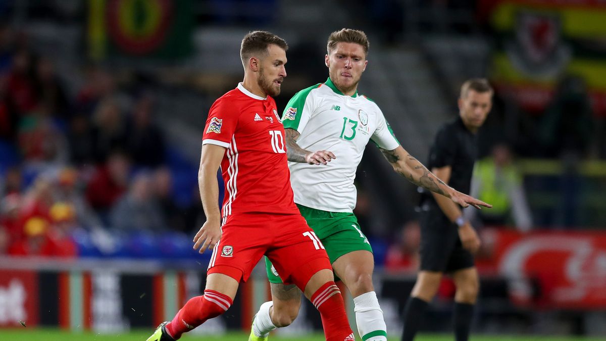 Getty Images / Catherine Ivill / Na zdjęciu: Aaron Ramsey (z lewej) i Jeff Hendrick (z prawej)