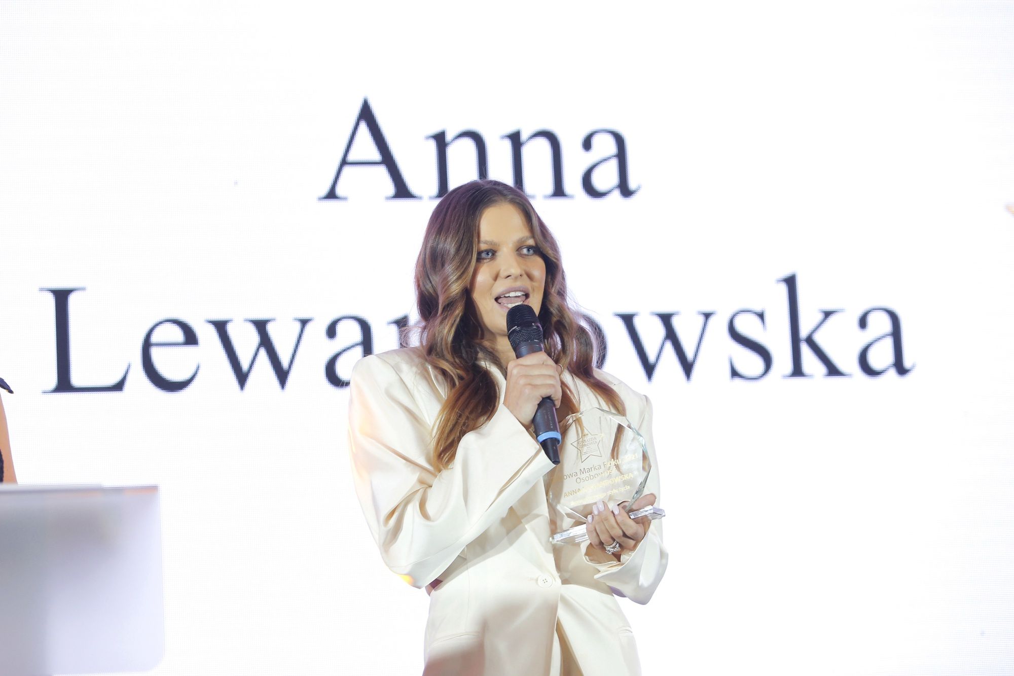 Hiszpański dziennik o Annie Lewandowskiej