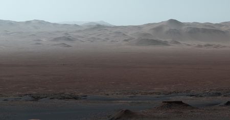 Łazik Curiosity „ogląda się za siebie” - podsumowanie 5,5-letniej wędrówki
