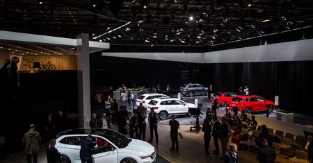 Škoda na Mondial de l'Automobile: Czesi pokazują sportowe, cyfrowe i hybrydowe oblicze