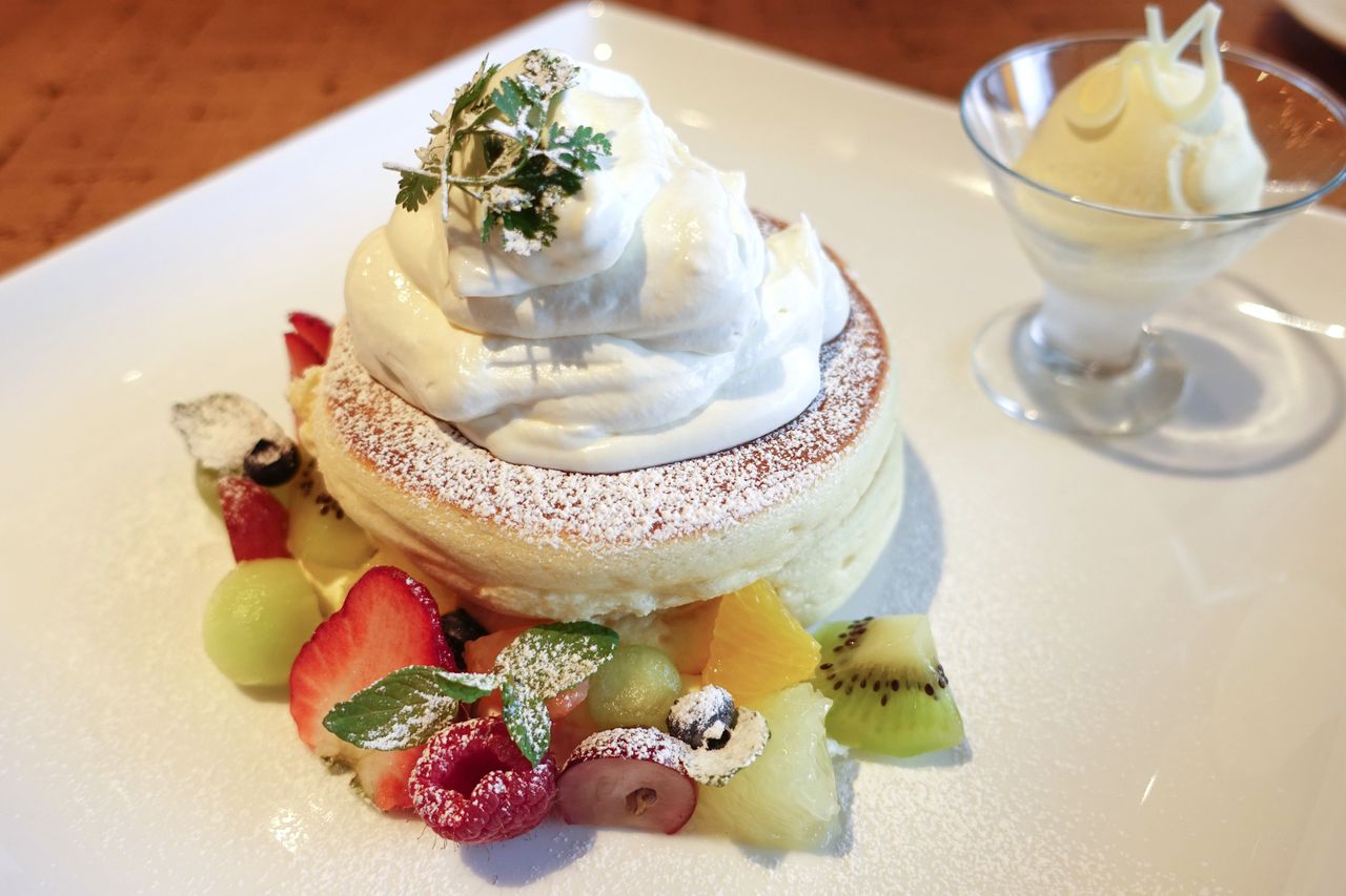 Transform Your Breakfast with Cloud-Like Japanese Pancakes