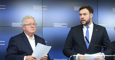 Powódź zdewastowała uprawy. Resort zapowiada wsparcie