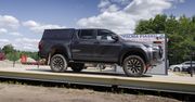 Projekt Toyota Hilux: 800 kg na pakę i nie dzieje się nic. Aż nagle...