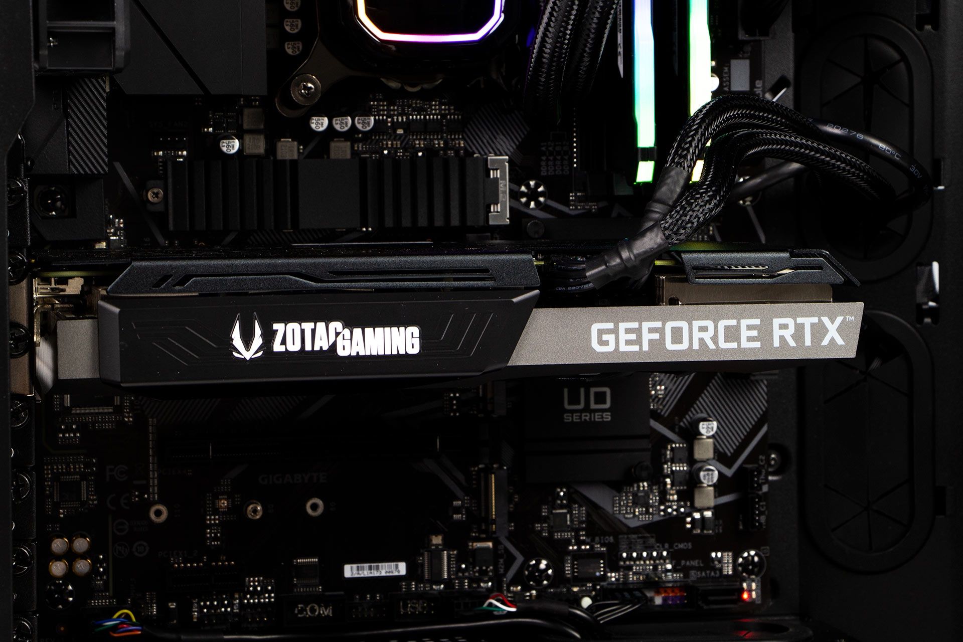 Optimus E-Sport Extreme GZ590T - karta graficzna i SSD M.2
