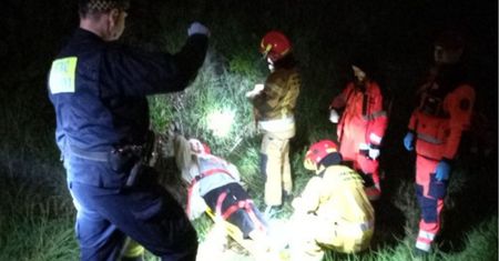 94-latek stał boso na torach. To zrobili strażnicy miejscy