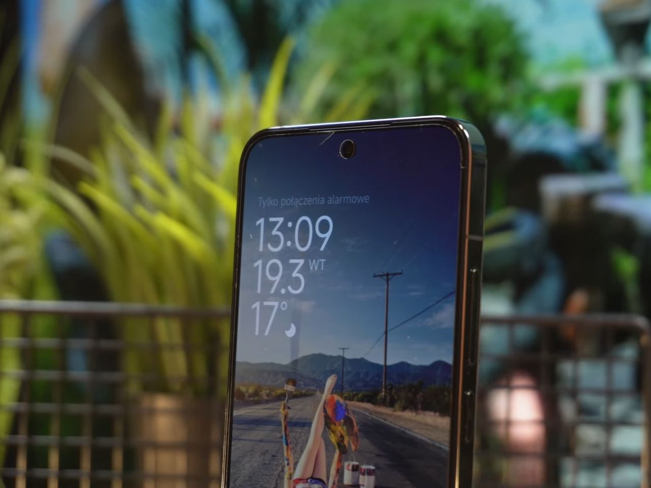 Xiaomi 14 - płaski ekran