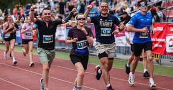10 km Szpot Swarzędz z udziałem 5 tysięcy biegaczy. Bohaterami biegowego festiwalu byli nie tylko zawodnicy.