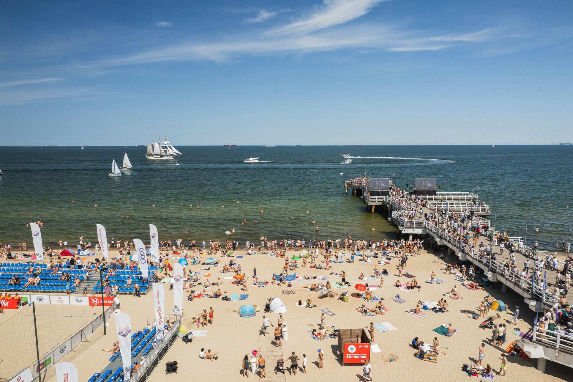 Baltic Sail 2023. Parada ?aglowc�w09.07.2023 - Gdansk. Parada Zaglowcow na Zatoce Gdanskiej. . Zlot Baltic Sail, parada Jachtow Zaglowychi i Motorowych. Plaza Gdansk Brzezno N/z / Fot. Karol Makurat/REPORTERKarol Makurat/REPORTER