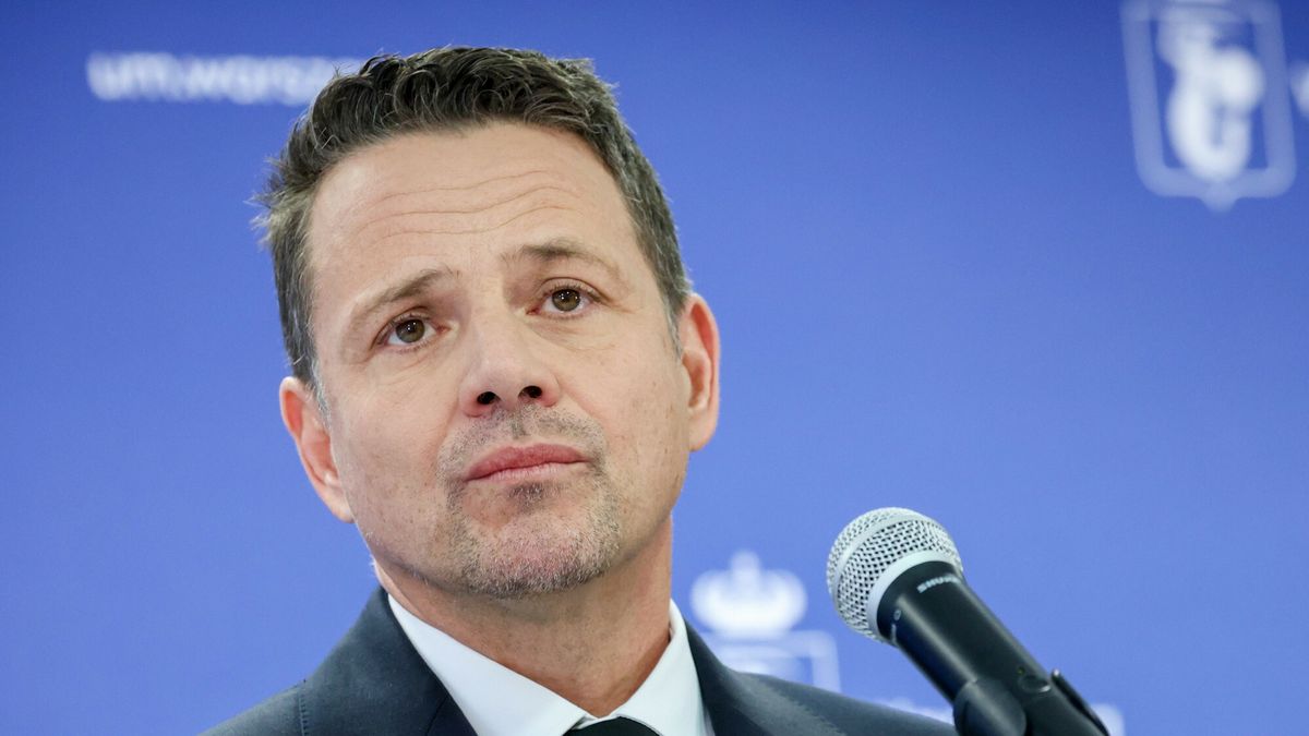 Rafał Trzaskowski proponuje ograniczenia w wypłacie 800 plus