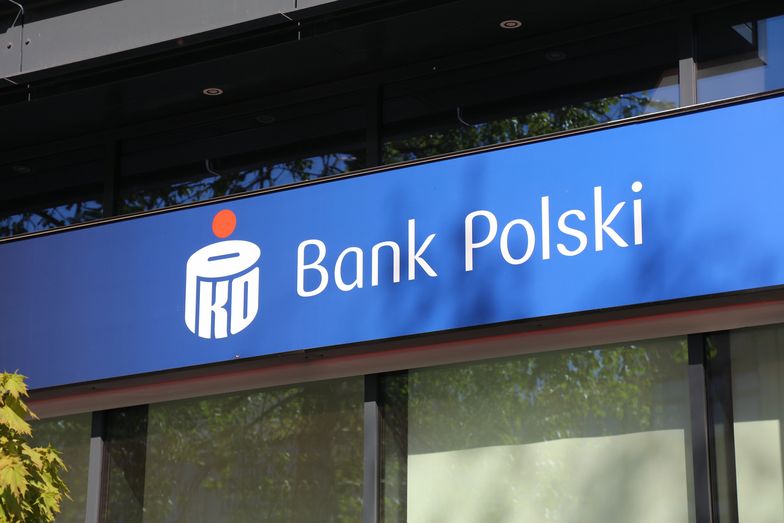 Bank zapłaci ponad 27 tys. zł. Potrzebna specjalna książeczka z czasów PRL