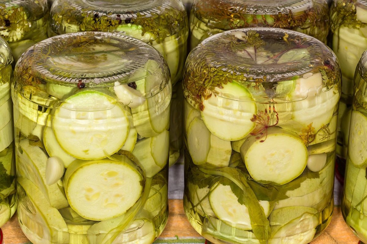 A simple recipe for French-style courgettes. It's infinitely better than a Swedish salad.