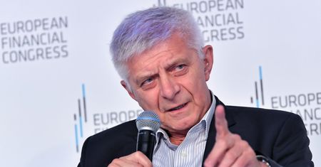 Były prezes NBP zrobiłby inaczej niż RPP. "Nie można ludziom wmawiać, że walka z inflacją może być bezbolesna"