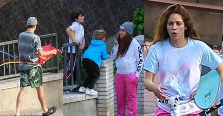 Nieustraszeni Shakira i Gerard Pique BEZ MASECZEK bawią się z dziećmi na barcelońskiej ulicy (ZDJĘCIA)