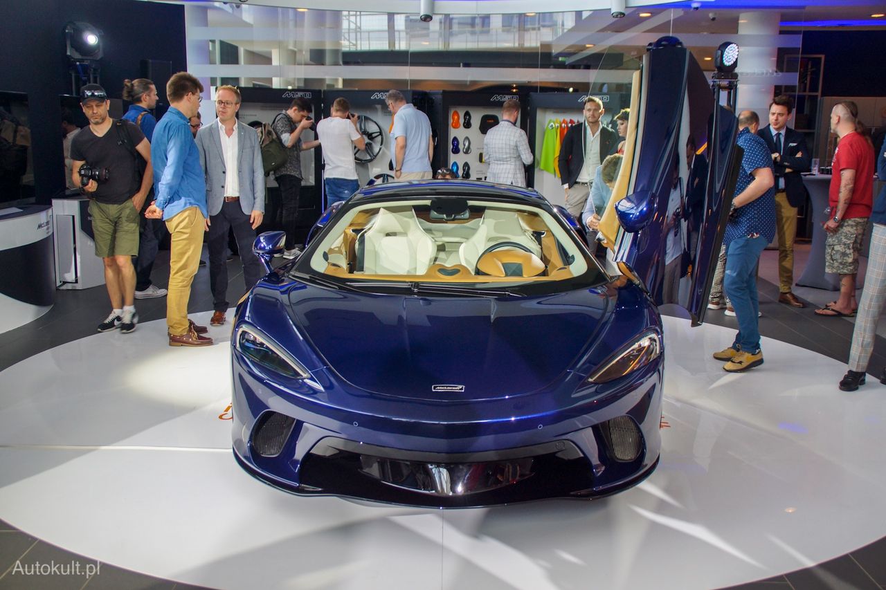 McLaren GT ma znacznie łagodniejszą stylistykę niż inne modele producenta